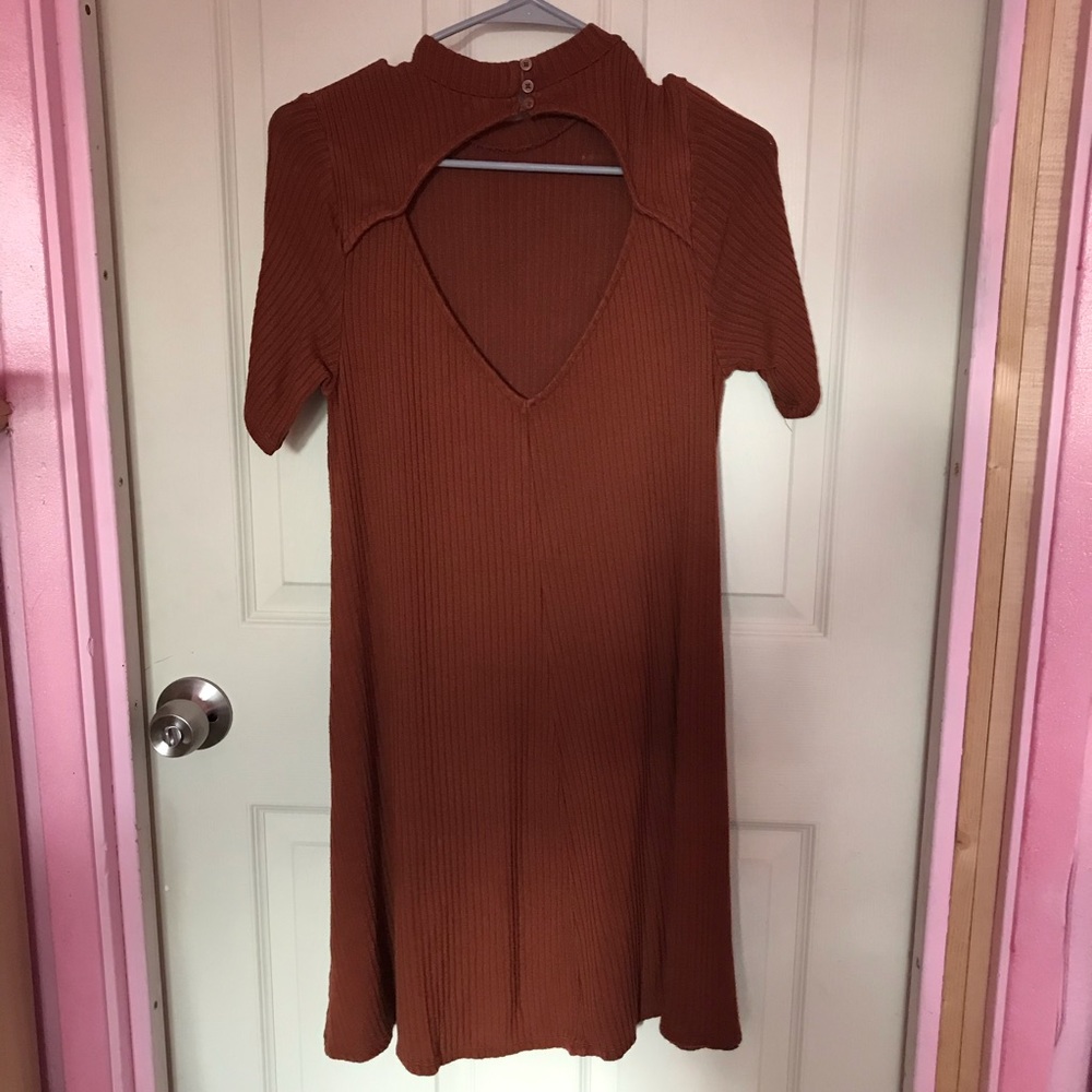 Dress - Picture 2 of 3